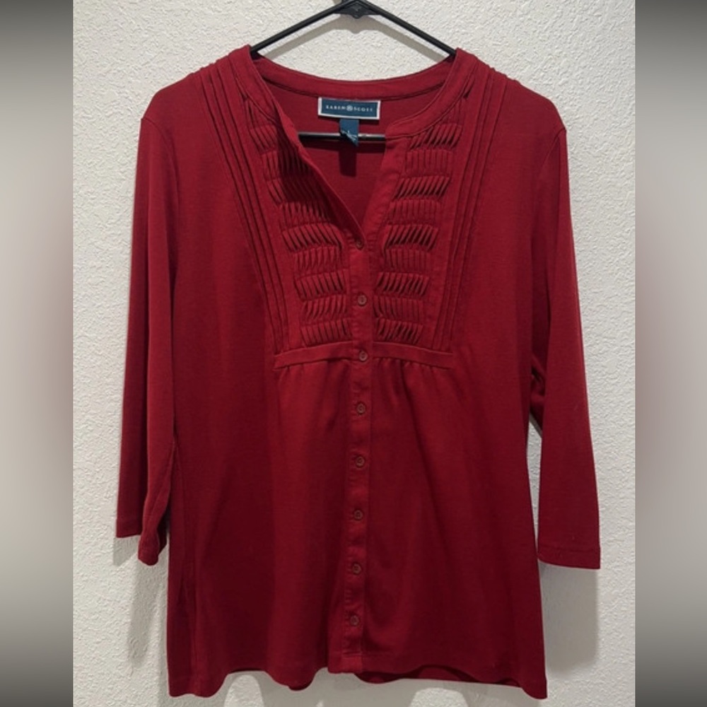 Women’s Karen Scott half button shirt / top